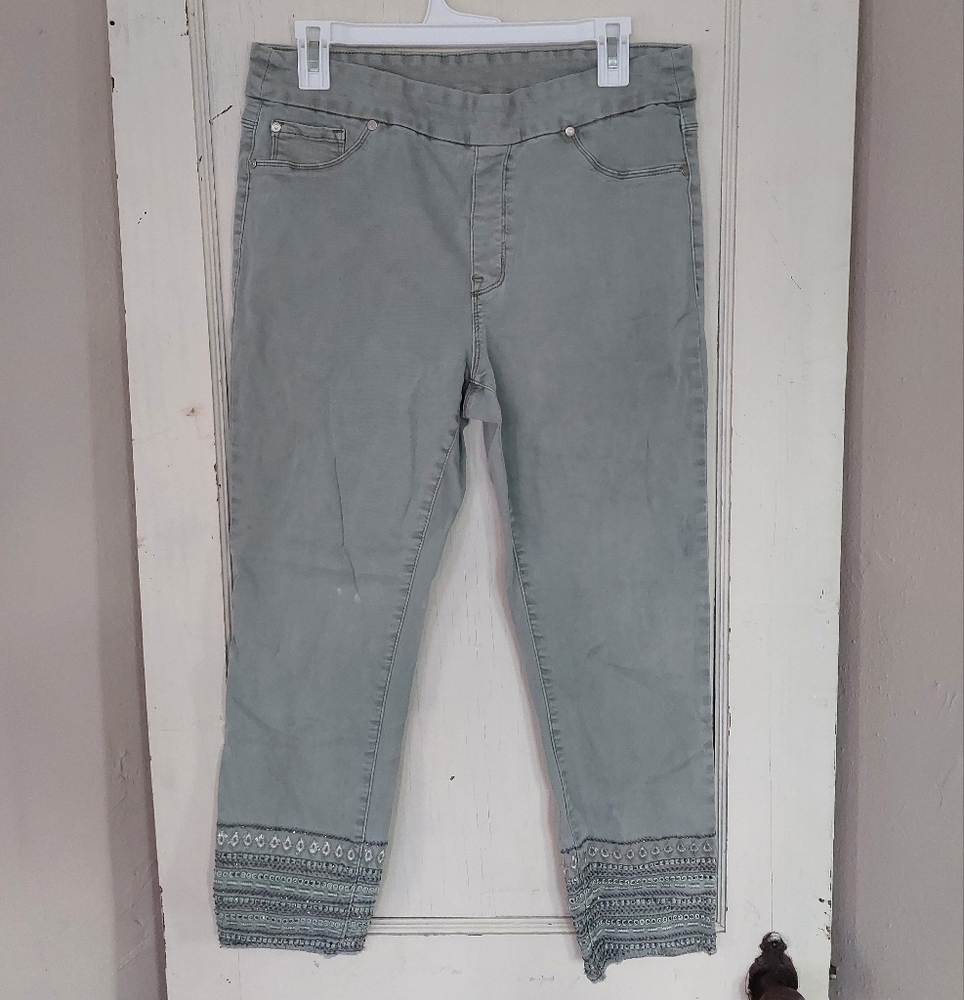 Gray Cropped Jeans with Embellished Hem